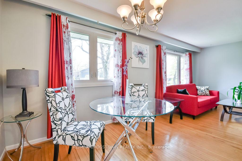Photo 15 of 210 Merrett Drive, Barrie, Painswick North — HOMEH