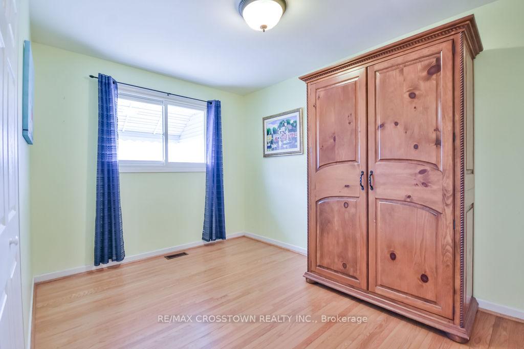 Photo 23 of 210 Merrett Drive, Barrie, Painswick North — HOMEH