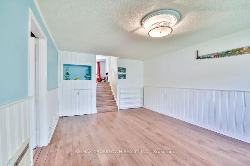 Photo 30 of 210 Merrett Drive, Barrie, Painswick North — HOMEH
