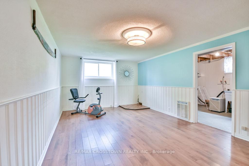 Photo 31 of 210 Merrett Drive, Barrie, Painswick North — HOMEH