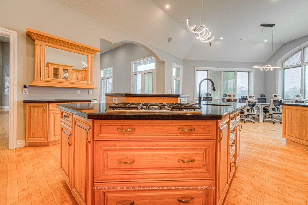 Photo 24 of 2930 Notre Dame Drive, Wilmot — HOMEH