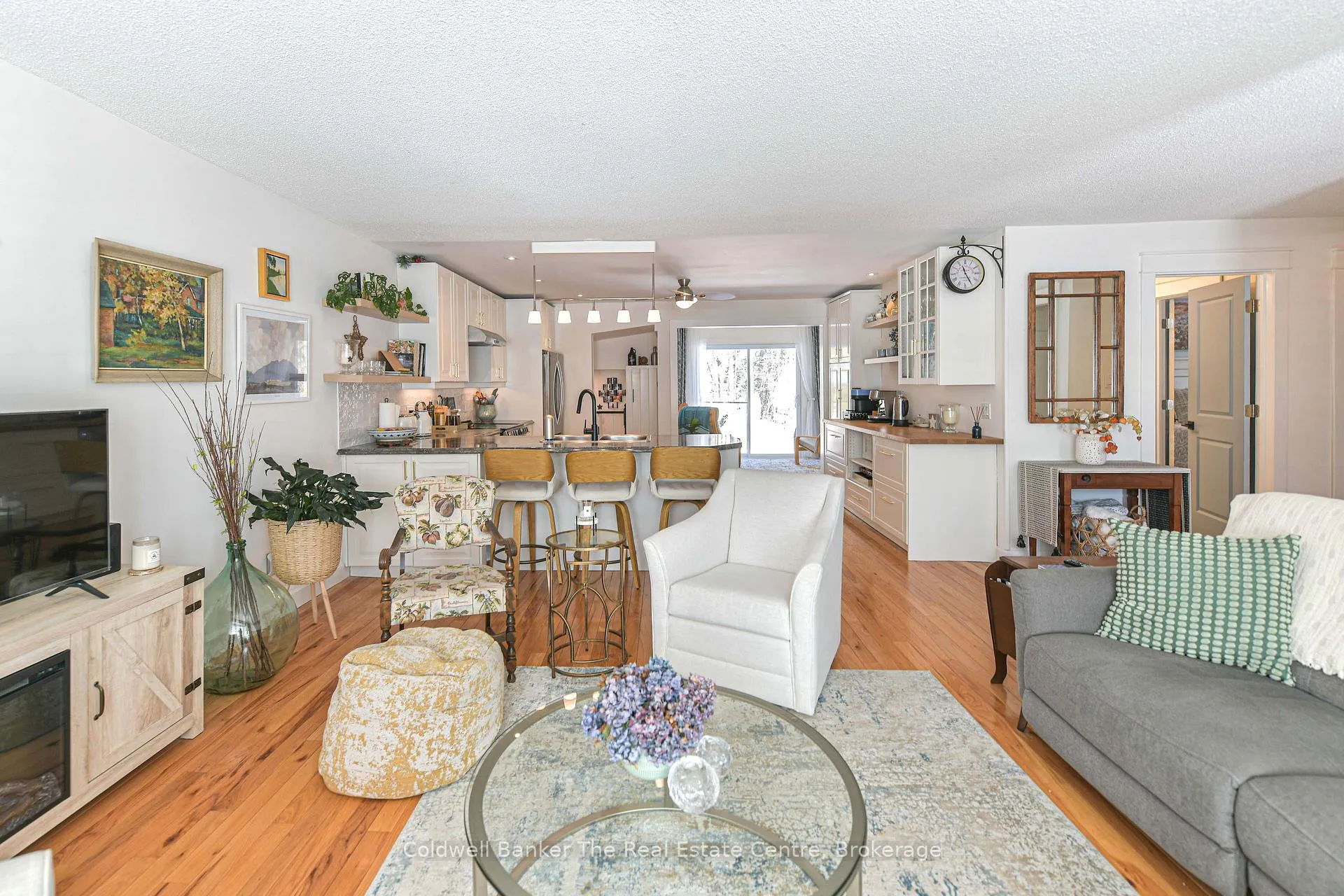 Photo 10 of 460 Phillip Street E, Gravenhurst, Muskoka (S) — HOMEH