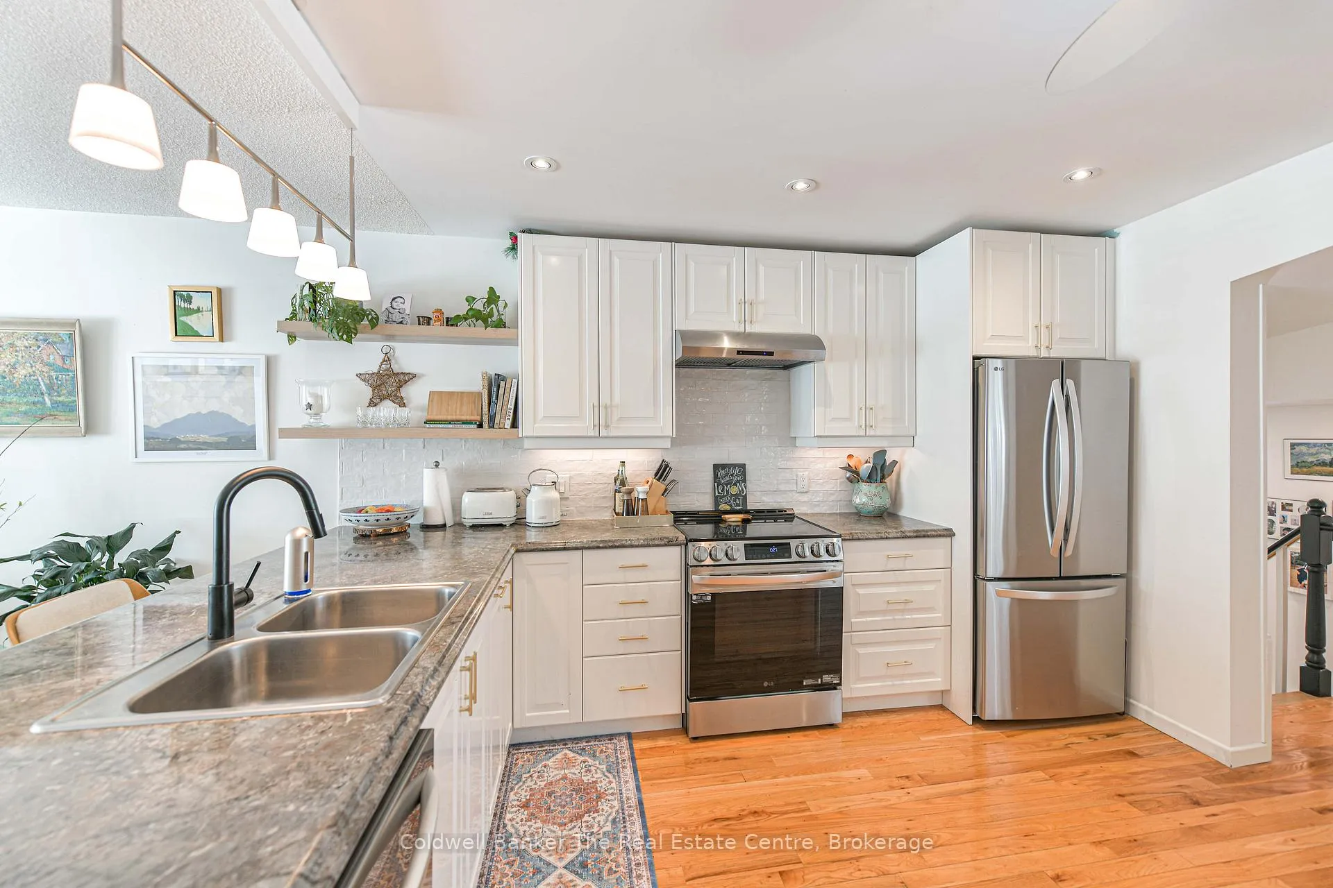 Photo 14 of 460 Phillip Street E, Gravenhurst, Muskoka (S) — HOMEH