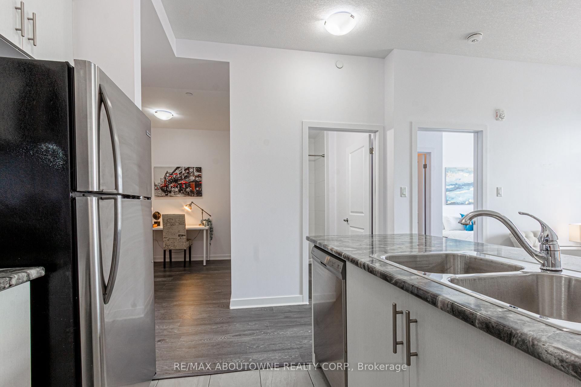Photo 16 of Unit 608, 125 Shoreview Place, Hamilton, Stoney Creek — HOMEH