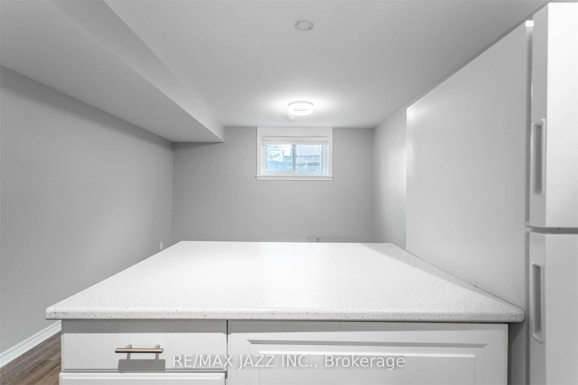 Photo 4 of 38 John Scott Avenue, Clarington, Bowmanville — HOMEH