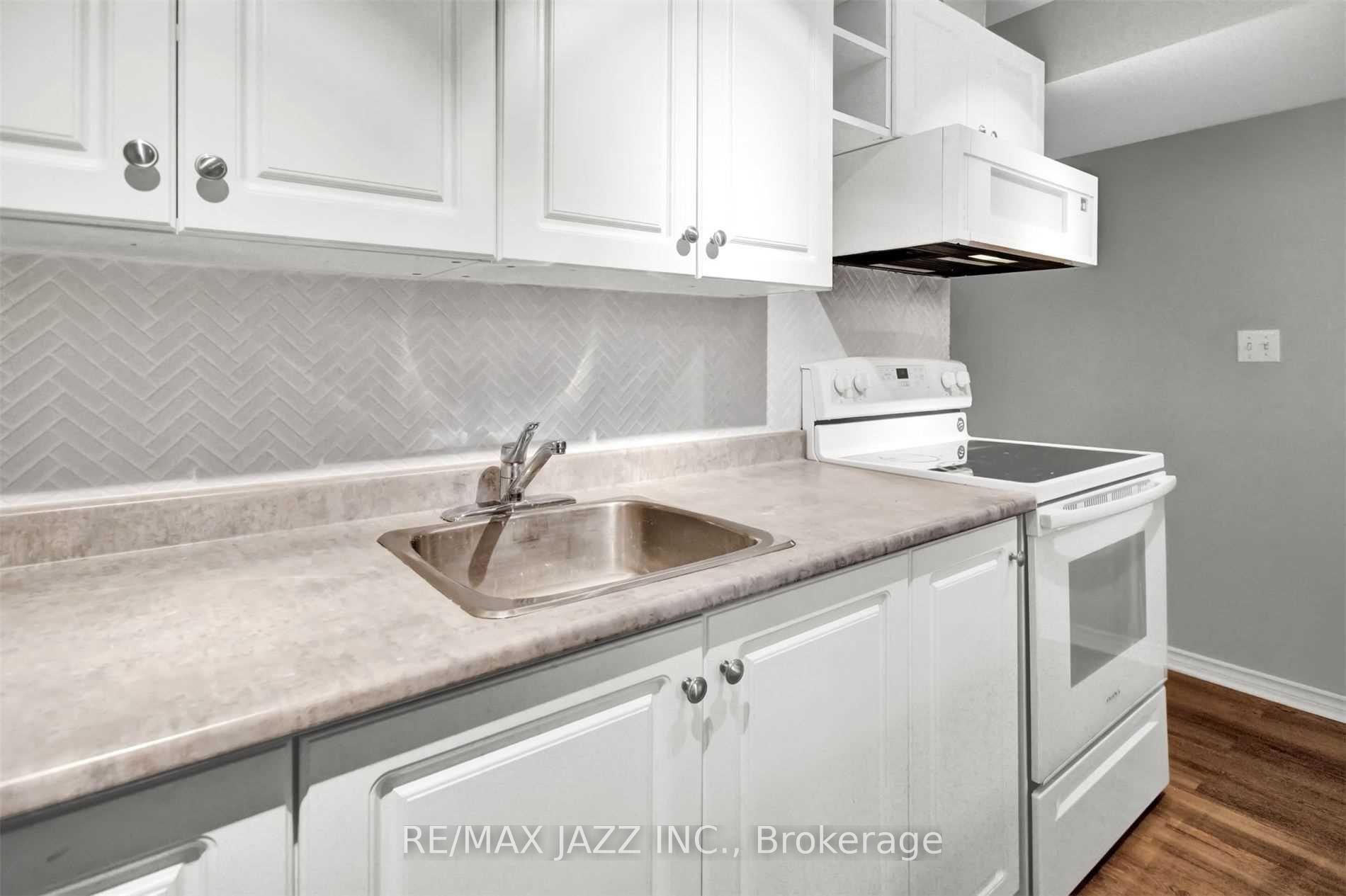 Photo 11 of 38 John Scott Avenue, Clarington, Bowmanville — HOMEH