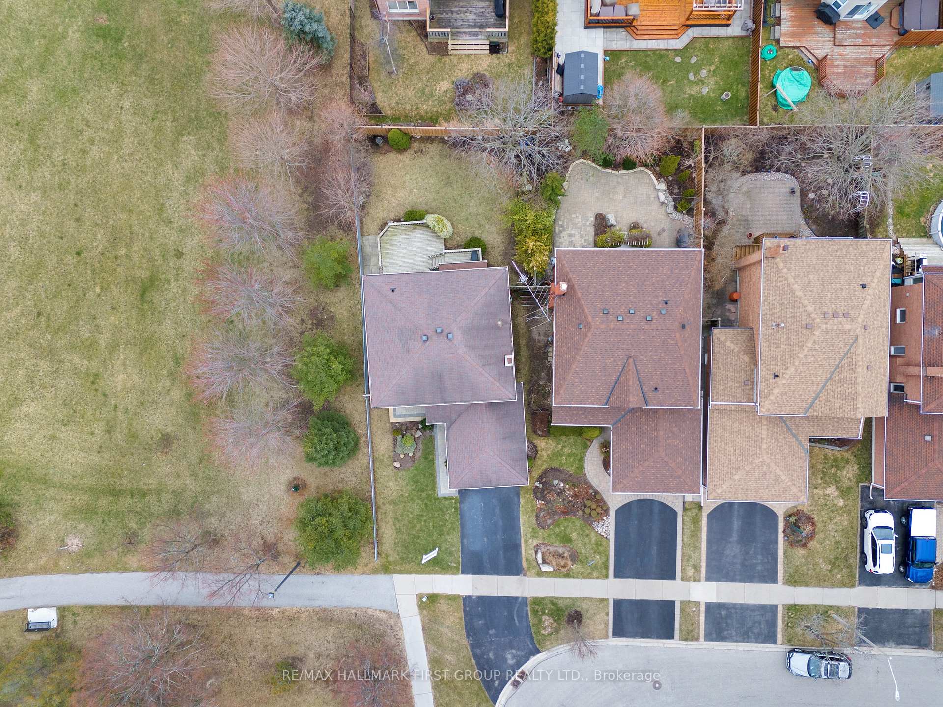 Photo 5 of 27 Hawkins Crescent, Ajax, South West — HOMEH