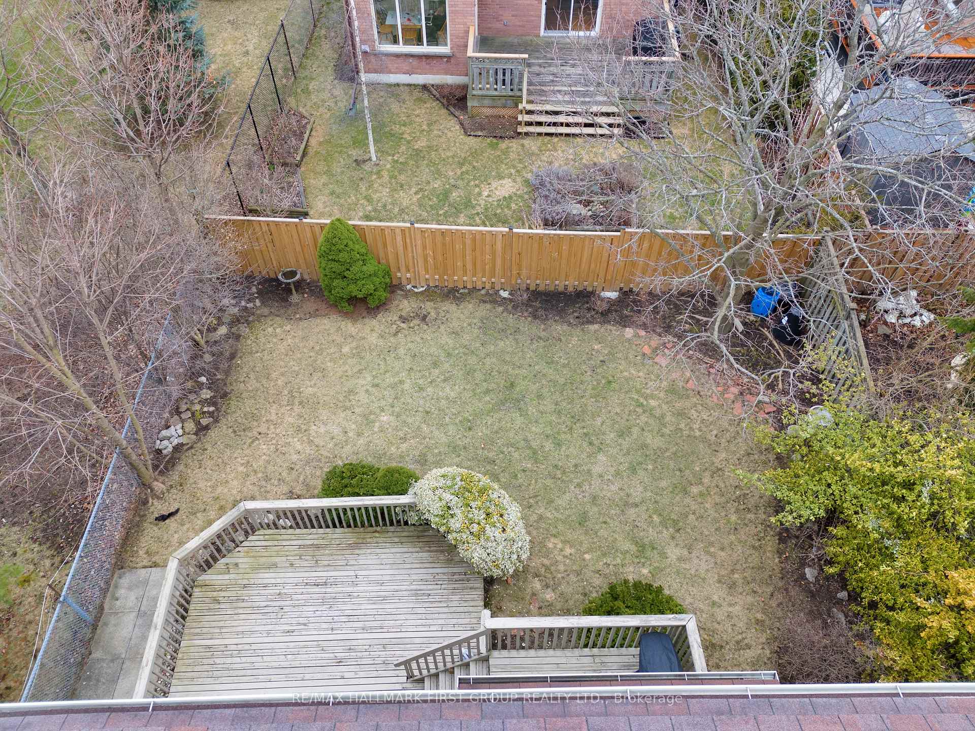 Photo 8 of 27 Hawkins Crescent, Ajax, South West — HOMEH