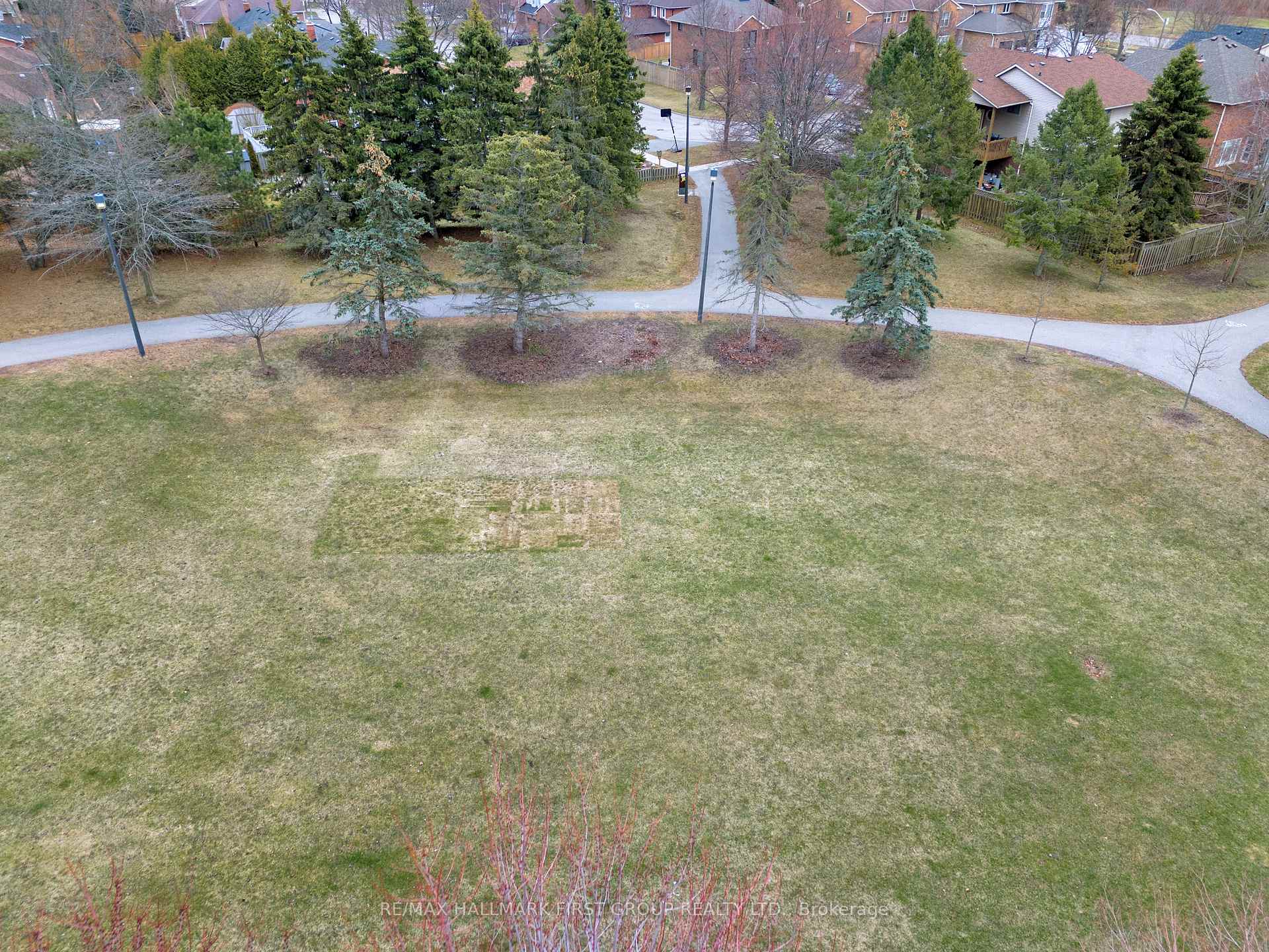 Photo 10 of 27 Hawkins Crescent, Ajax, South West — HOMEH