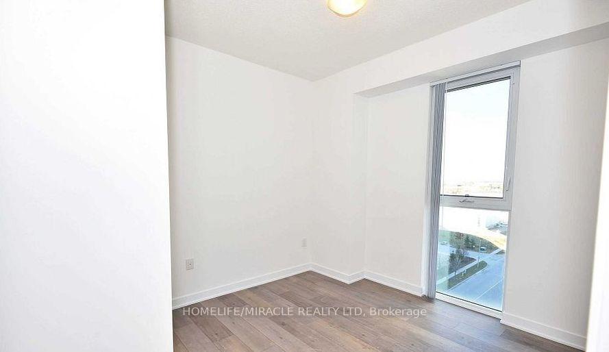 Photo 7 of Unit 1102, 10 Honeycrisp Crescent, Vaughan, Vaughan Corporate Centre — HOMEH