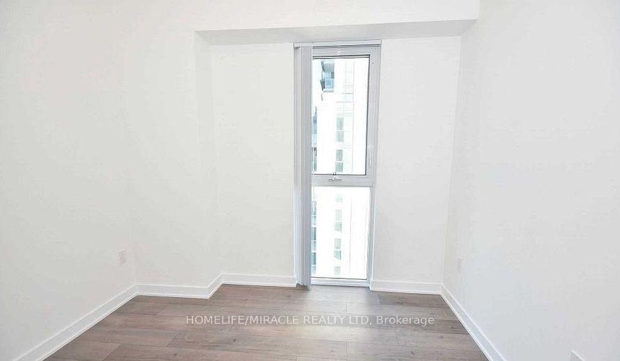 Photo 9 of Unit 1102, 10 Honeycrisp Crescent, Vaughan, Vaughan Corporate Centre — HOMEH