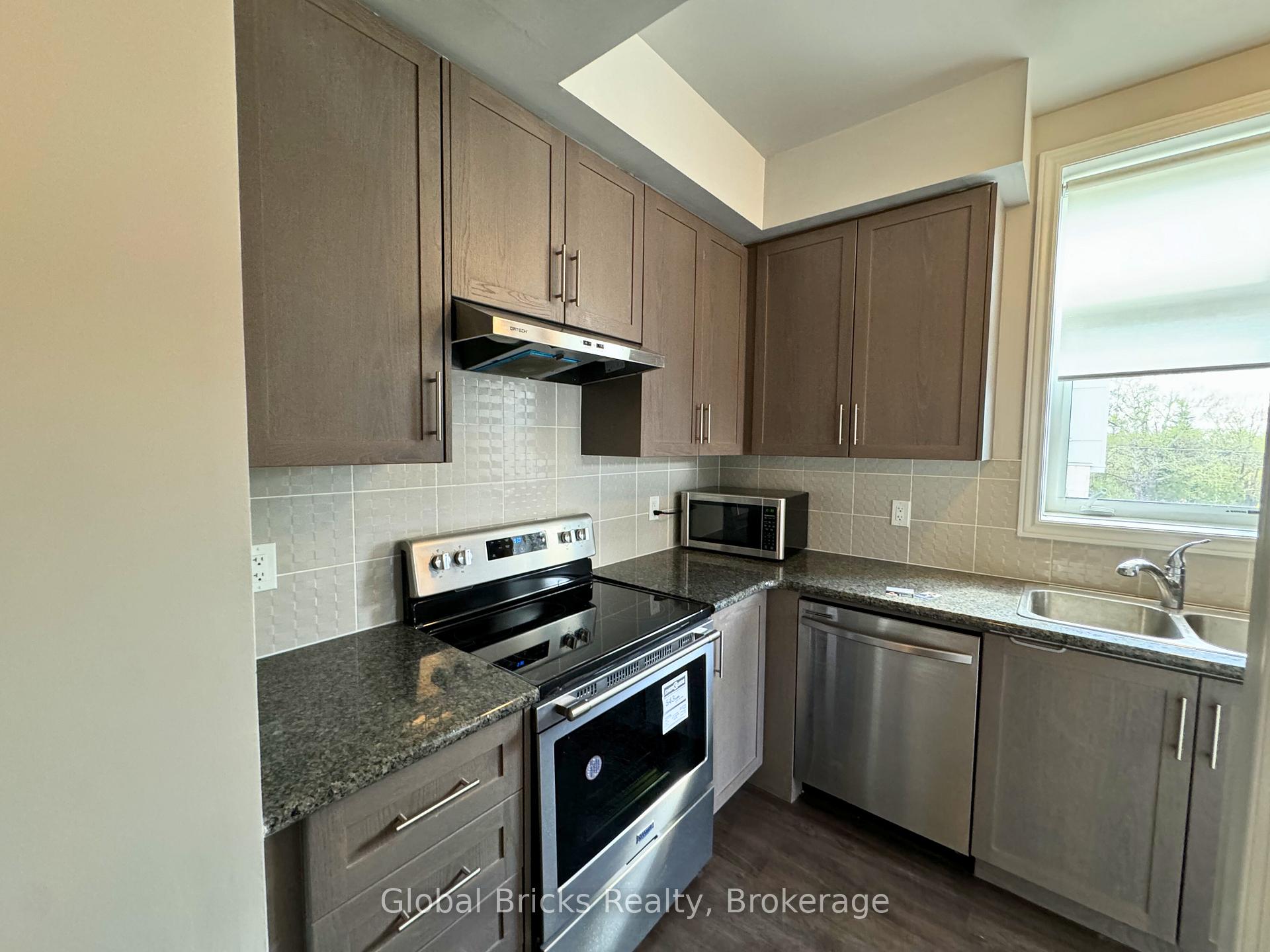 Photo 3 of Unit 306, 10 Halliford Place, Brampton, Goreway Drive Corridor — HOMEH