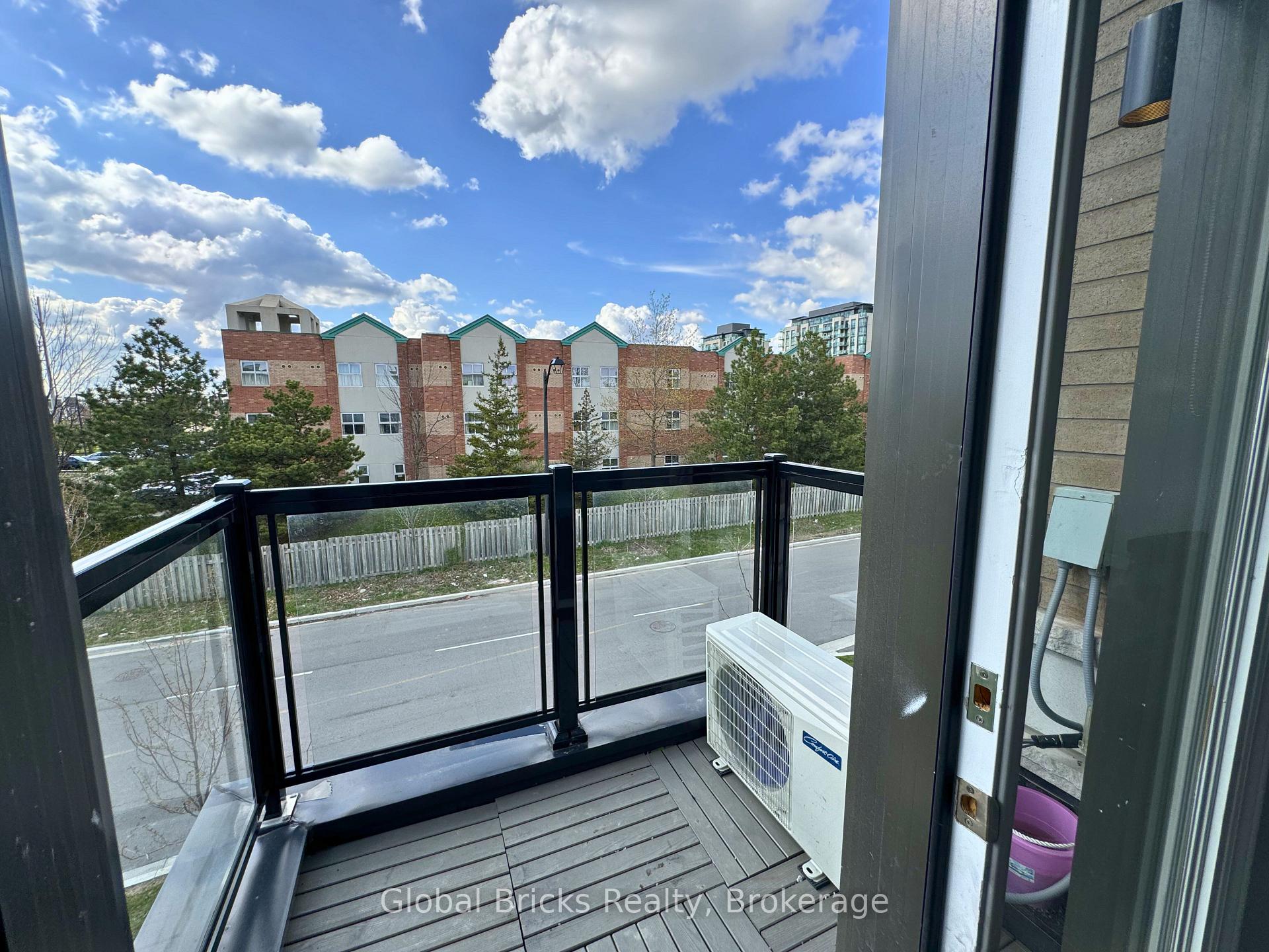 Photo 10 of Unit 306, 10 Halliford Place, Brampton, Goreway Drive Corridor — HOMEH