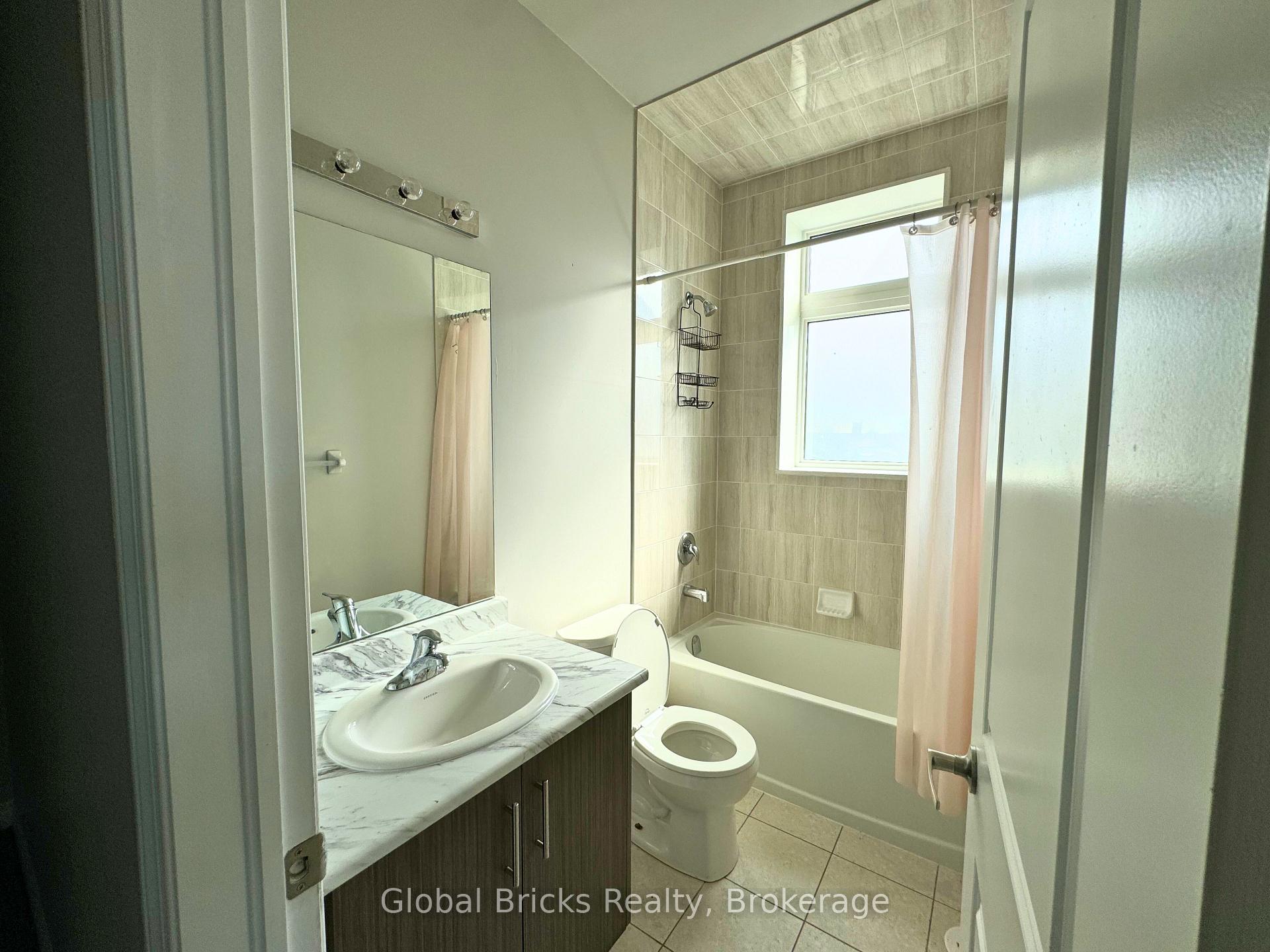 Photo 13 of Unit 306, 10 Halliford Place, Brampton, Goreway Drive Corridor — HOMEH