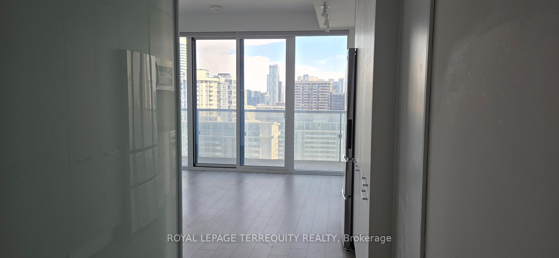 Photo 5 of Unit 2303, 28 Wellesley Street E, Toronto, Church-Yonge Corridor — HOMEH