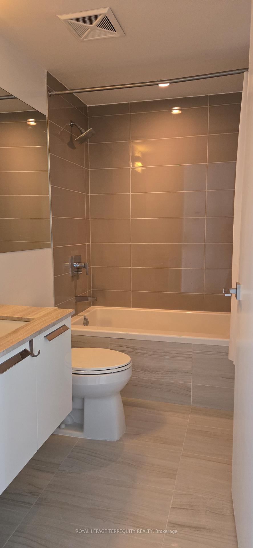 Photo 13 of Unit 2303, 28 Wellesley Street E, Toronto, Church-Yonge Corridor — HOMEH