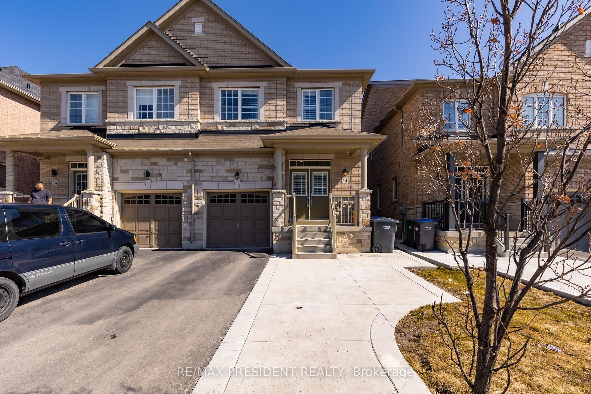 Front of 14 Deer Ridge Trail