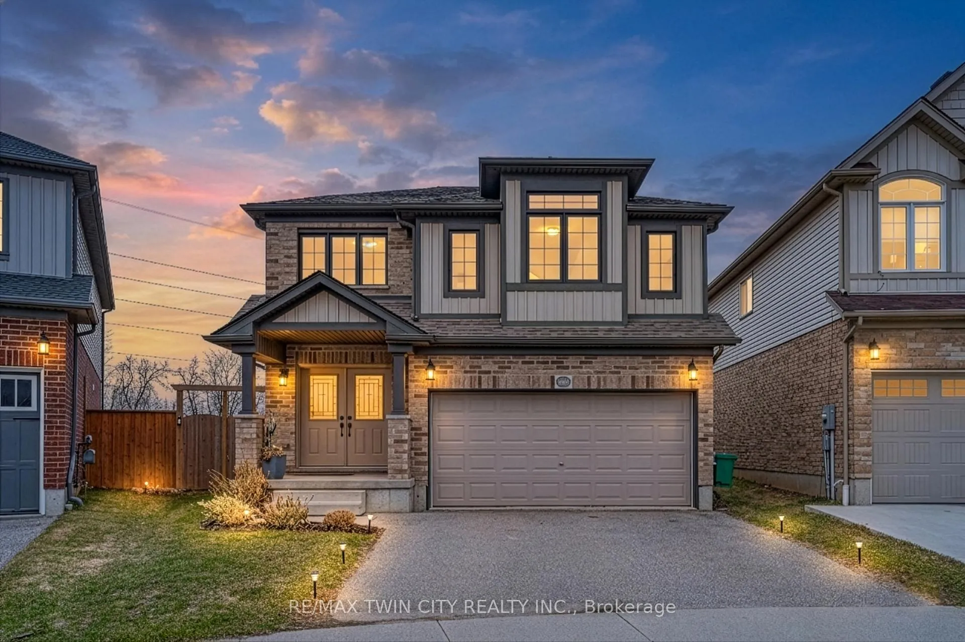 Photo 2 of 288 Steepleridge Street, Kitchener — HOMEH