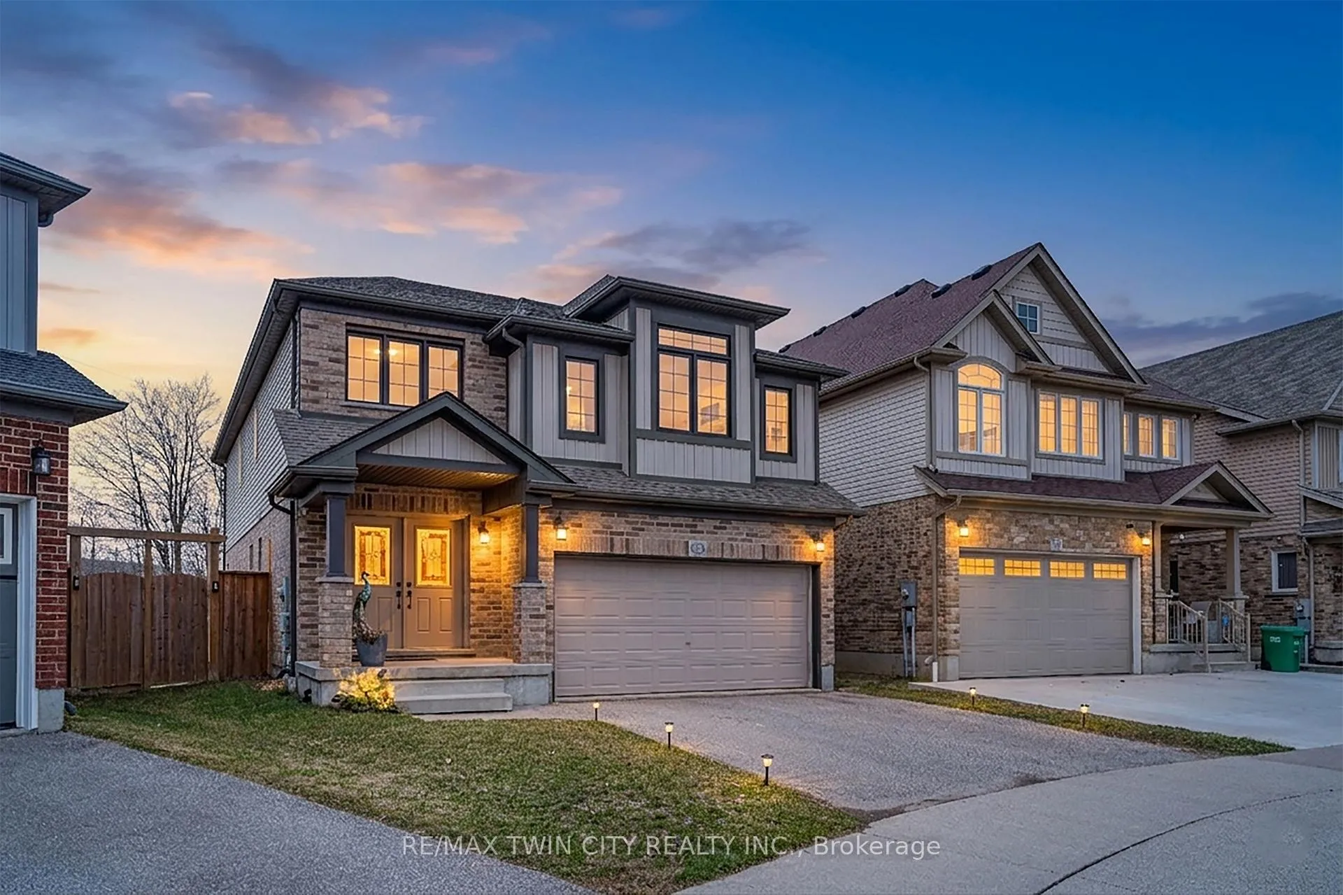 Photo 3 of 288 Steepleridge Street, Kitchener — HOMEH