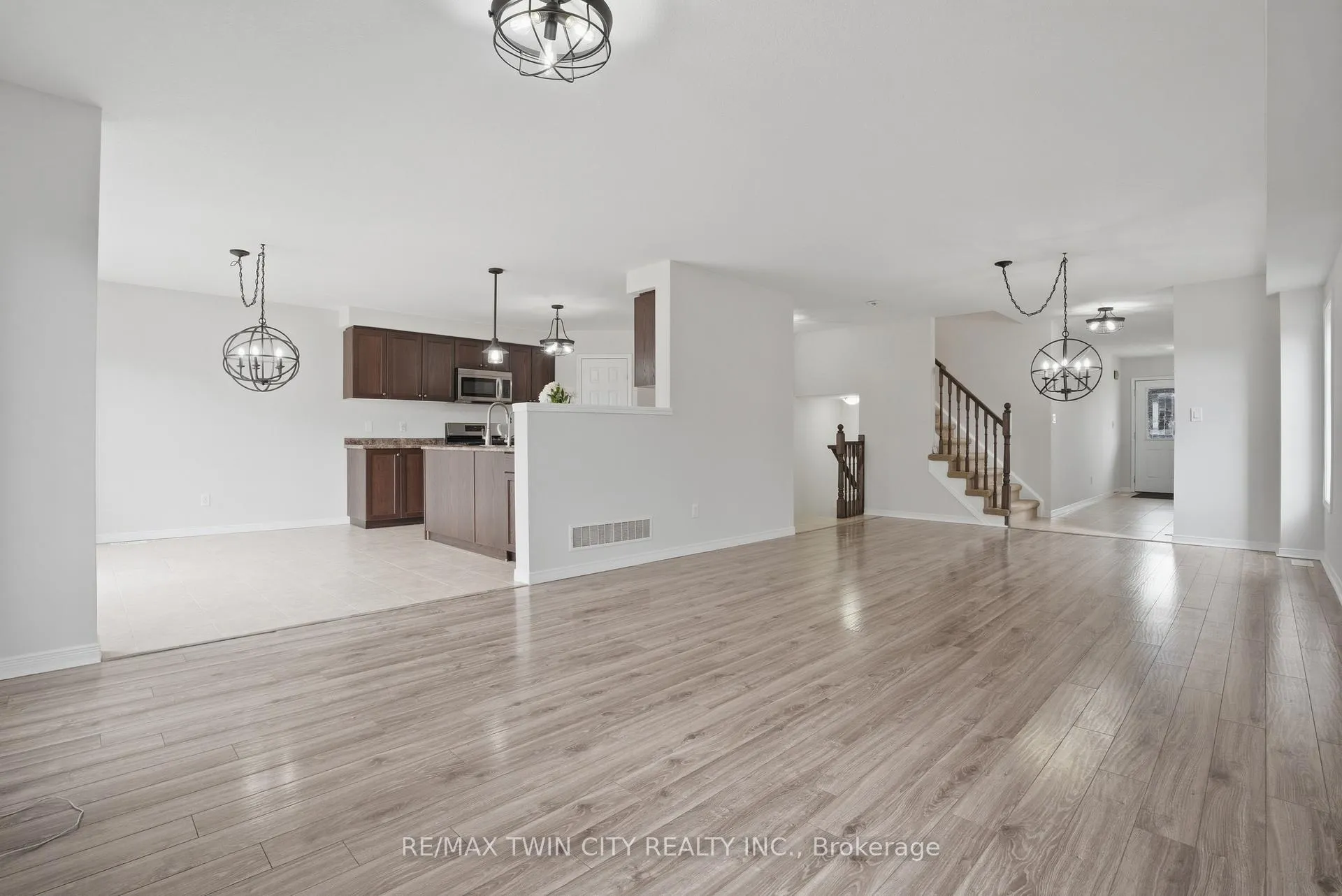 Photo 8 of 288 Steepleridge Street, Kitchener — HOMEH