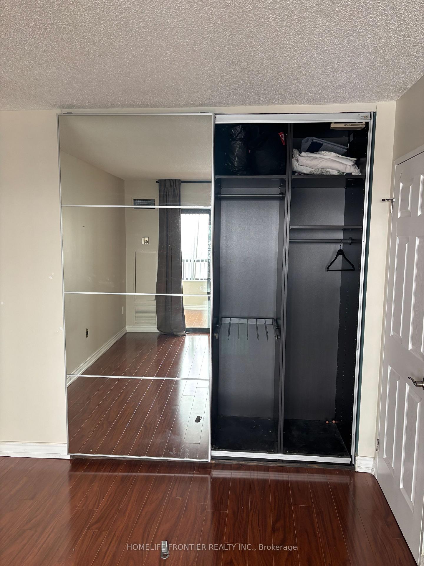 Photo 6 of Unit 1514, 7440 Bathurst Street, Vaughan, Brownridge — HOMEH