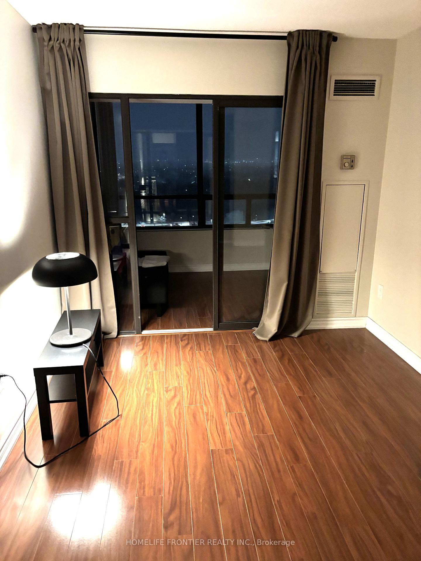Photo 10 of Unit 1514, 7440 Bathurst Street, Vaughan, Brownridge — HOMEH