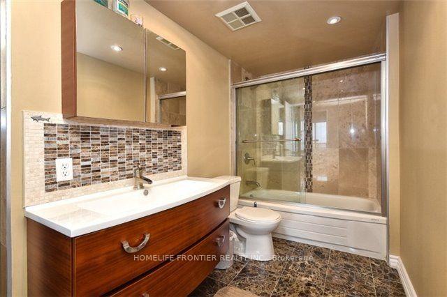 Photo 16 of Unit 1514, 7440 Bathurst Street, Vaughan, Brownridge — HOMEH