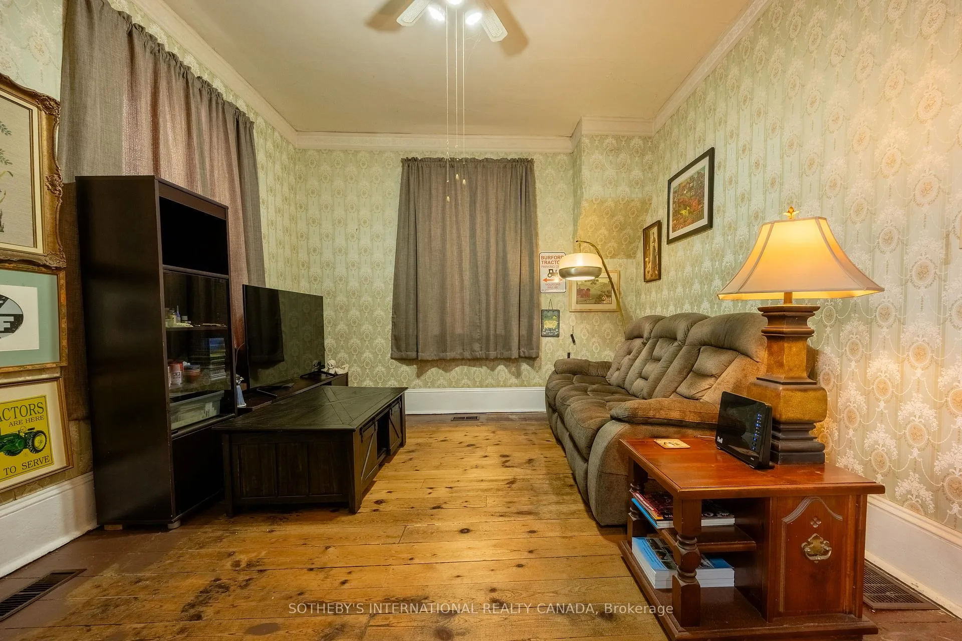 Photo 7 of 111 Broadway Street W, Brant, Paris — HOMEH