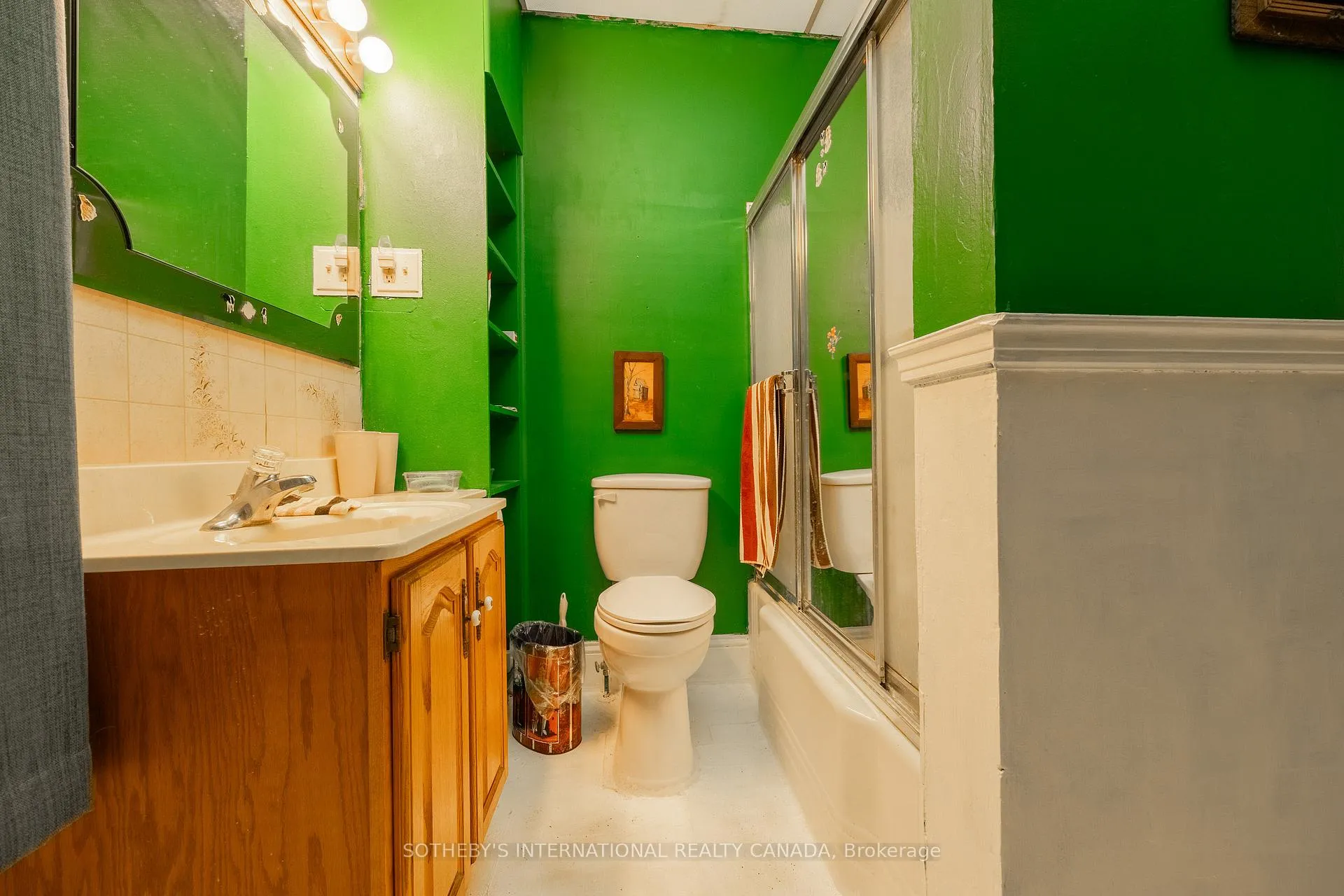 Photo 16 of 111 Broadway Street W, Brant, Paris — HOMEH