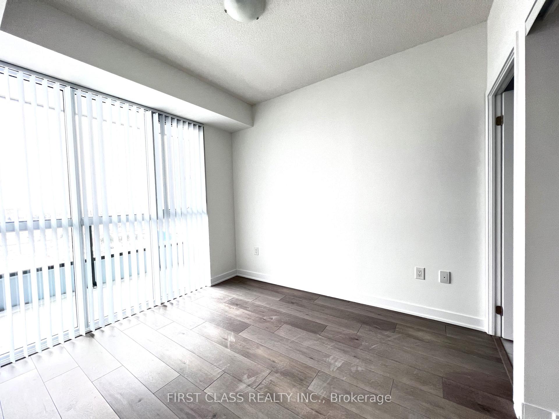 Photo 13 of Unit 1010, 10 Honeycrisp Crescent, Vaughan, Vaughan Corporate Centre — HOMEH