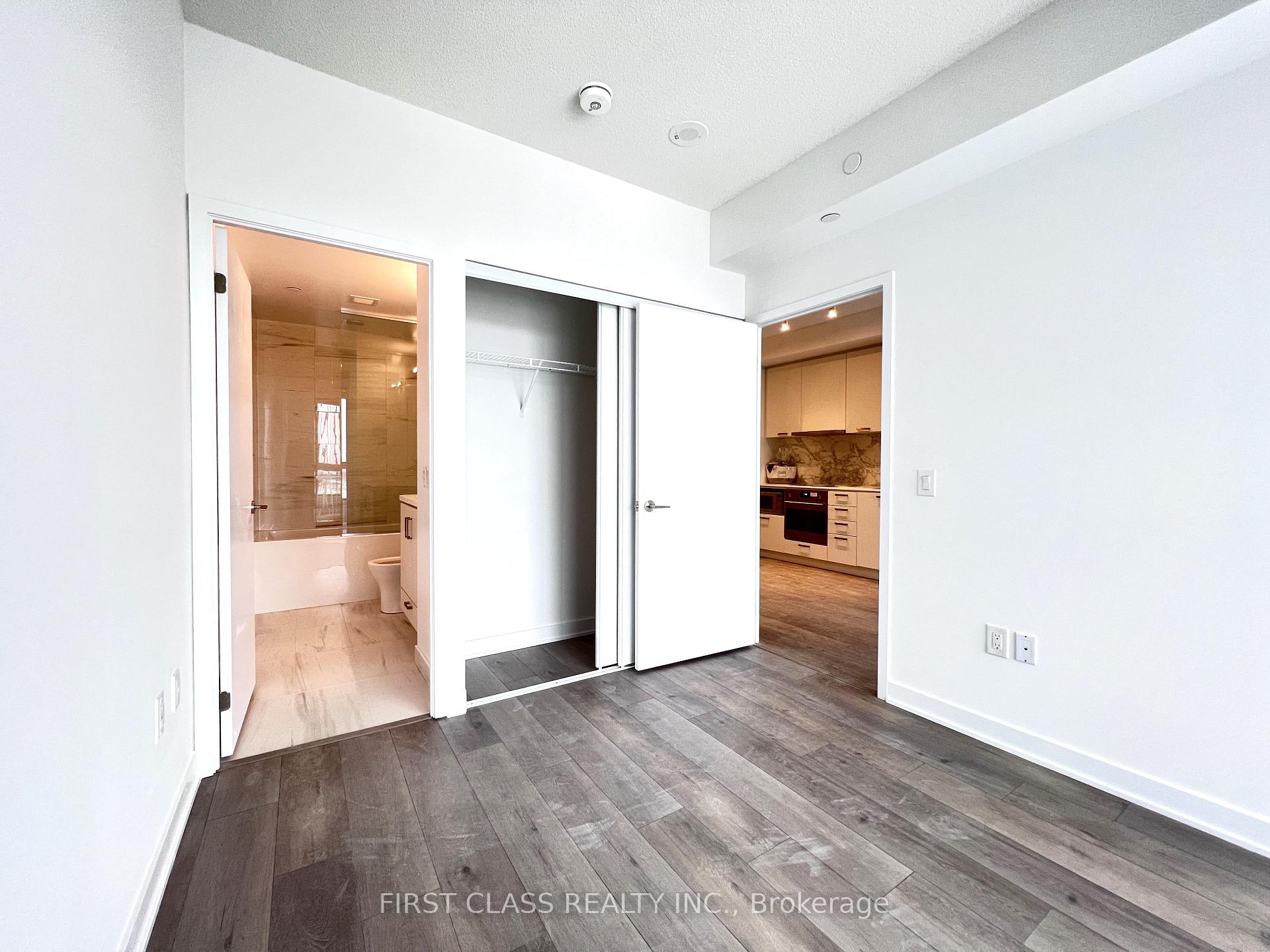 Photo 14 of Unit 1010, 10 Honeycrisp Crescent, Vaughan, Vaughan Corporate Centre — HOMEH