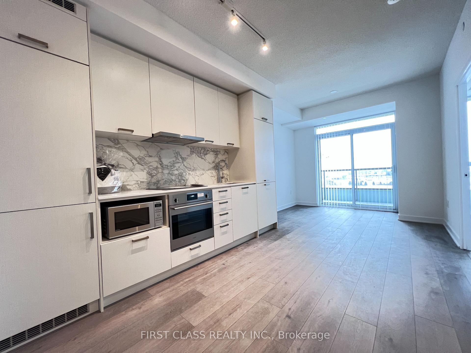 Photo 16 of Unit 1010, 10 Honeycrisp Crescent, Vaughan, Vaughan Corporate Centre — HOMEH