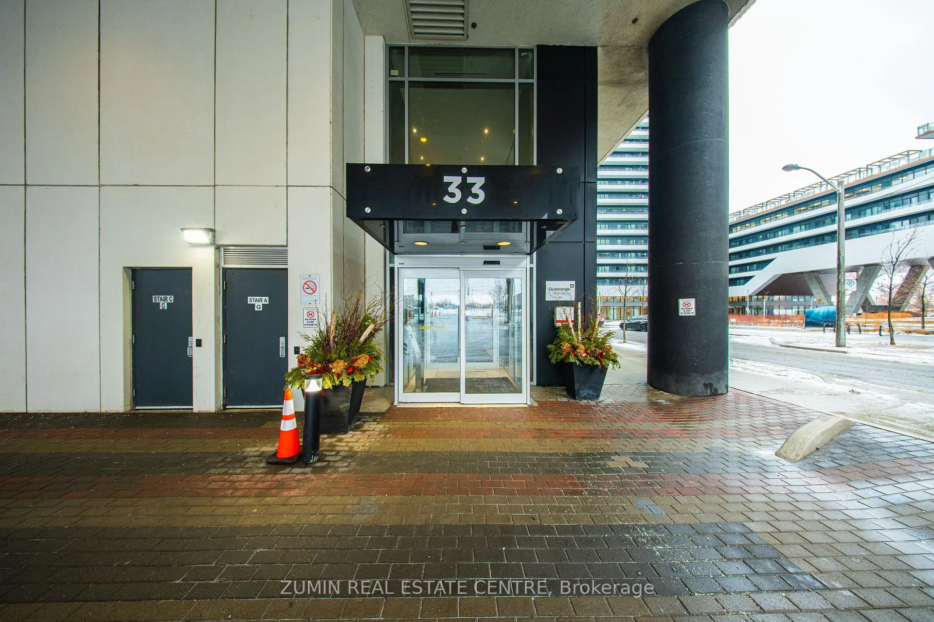 Photo 3 of Unit LPH3602, 33 Shore Breeze Drive, Etobicoke, Mimico — HOMEH