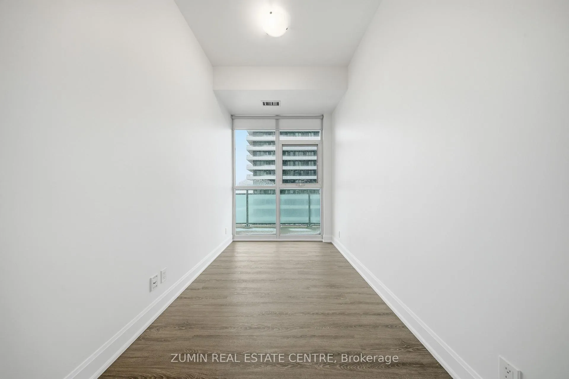 Photo 9 of Unit LPH3602, 33 Shore Breeze Drive, Etobicoke, Mimico — HOMEH