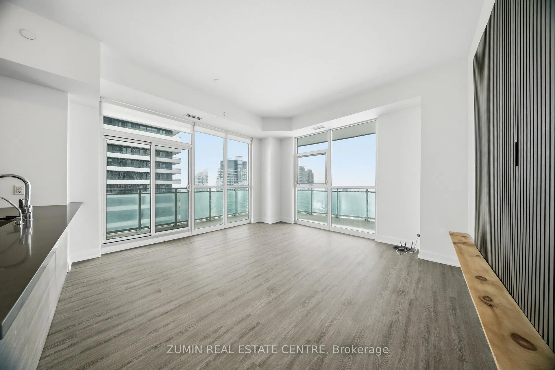 Photo 15 of Unit LPH3602, 33 Shore Breeze Drive, Etobicoke, Mimico — HOMEH