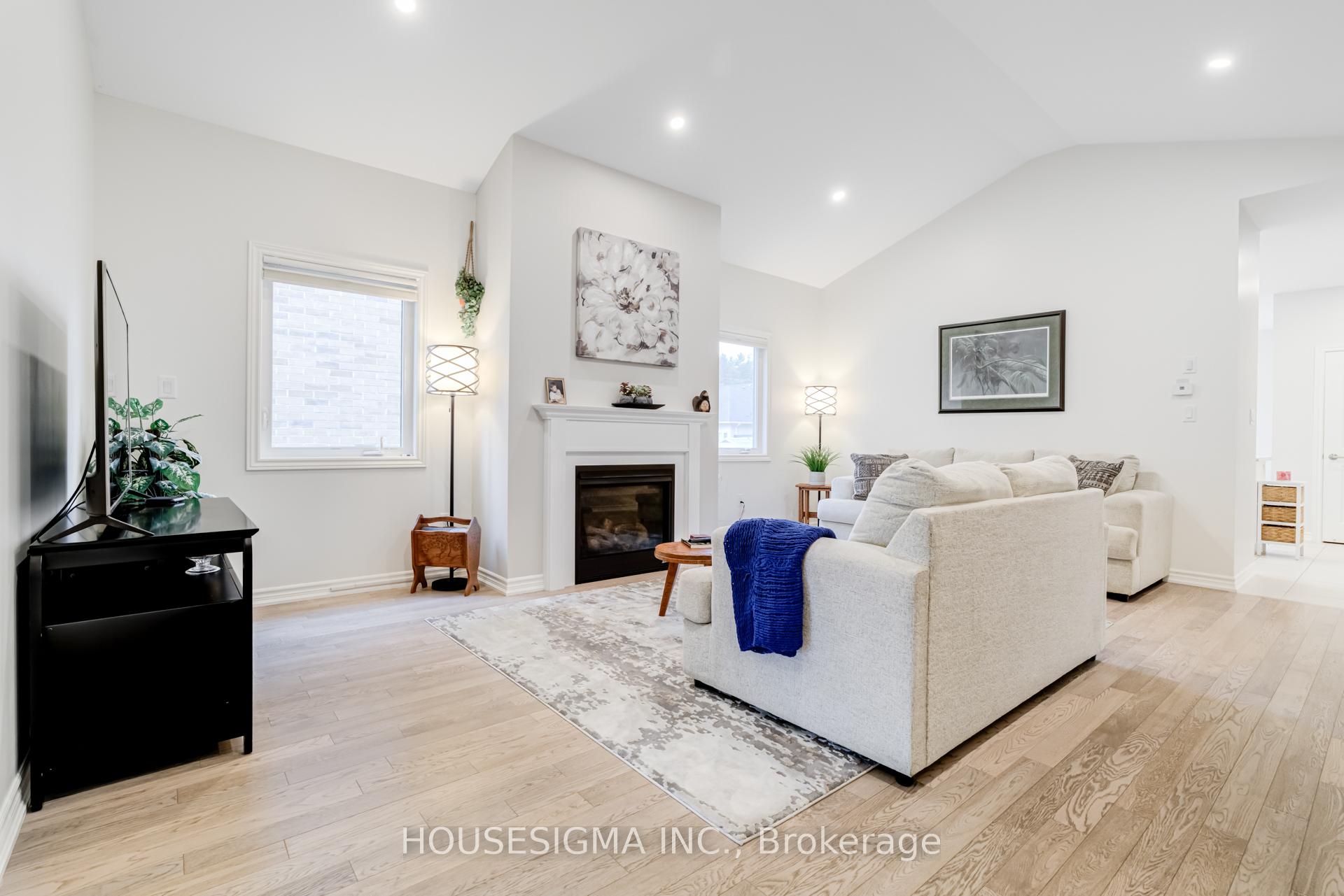 Photo 2 of 208 Breton Street, Clearview, Stayner — HOMEH