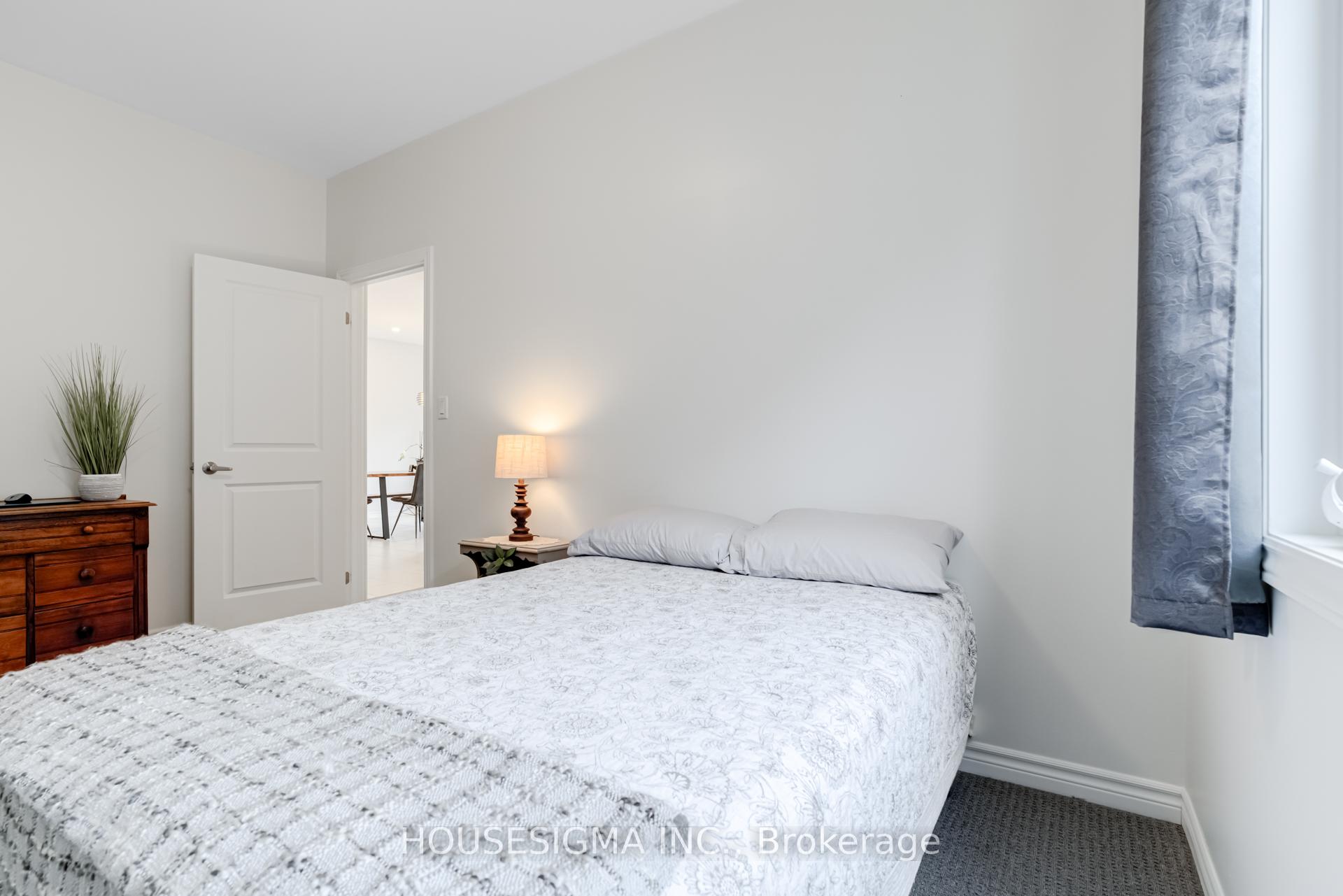 Photo 13 of 208 Breton Street, Clearview, Stayner — HOMEH