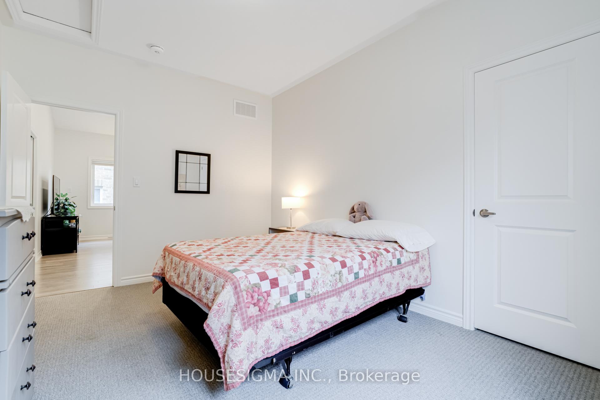 Photo 17 of 208 Breton Street, Clearview, Stayner — HOMEH