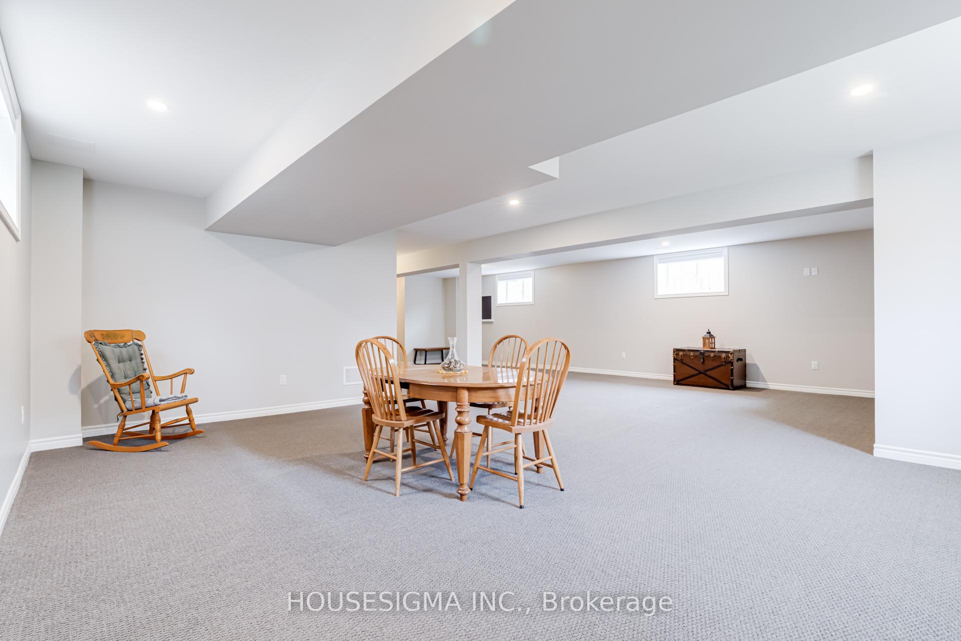 Photo 24 of 208 Breton Street, Clearview, Stayner — HOMEH