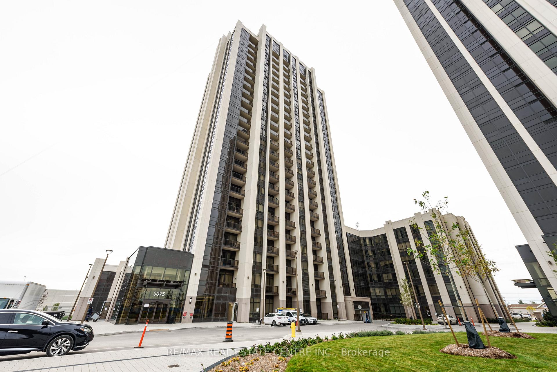 Photo 2 of Unit 910, 9075 Jane Street, Vaughan, Concord — HOMEH