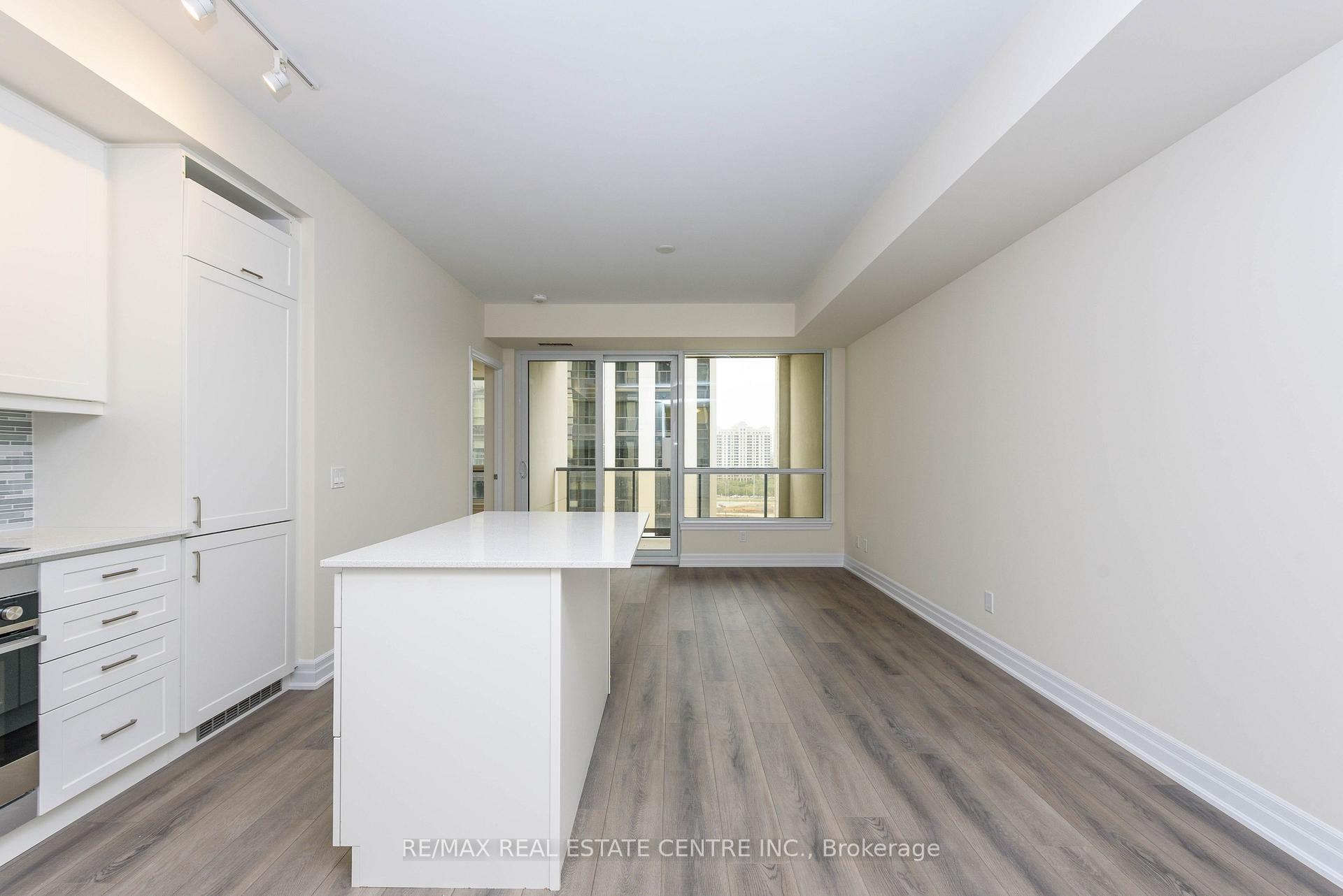 Photo 14 of Unit 910, 9075 Jane Street, Vaughan, Concord — HOMEH