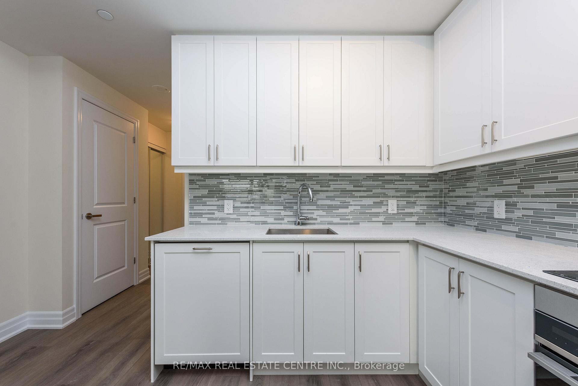 Photo 18 of Unit 910, 9075 Jane Street, Vaughan, Concord — HOMEH