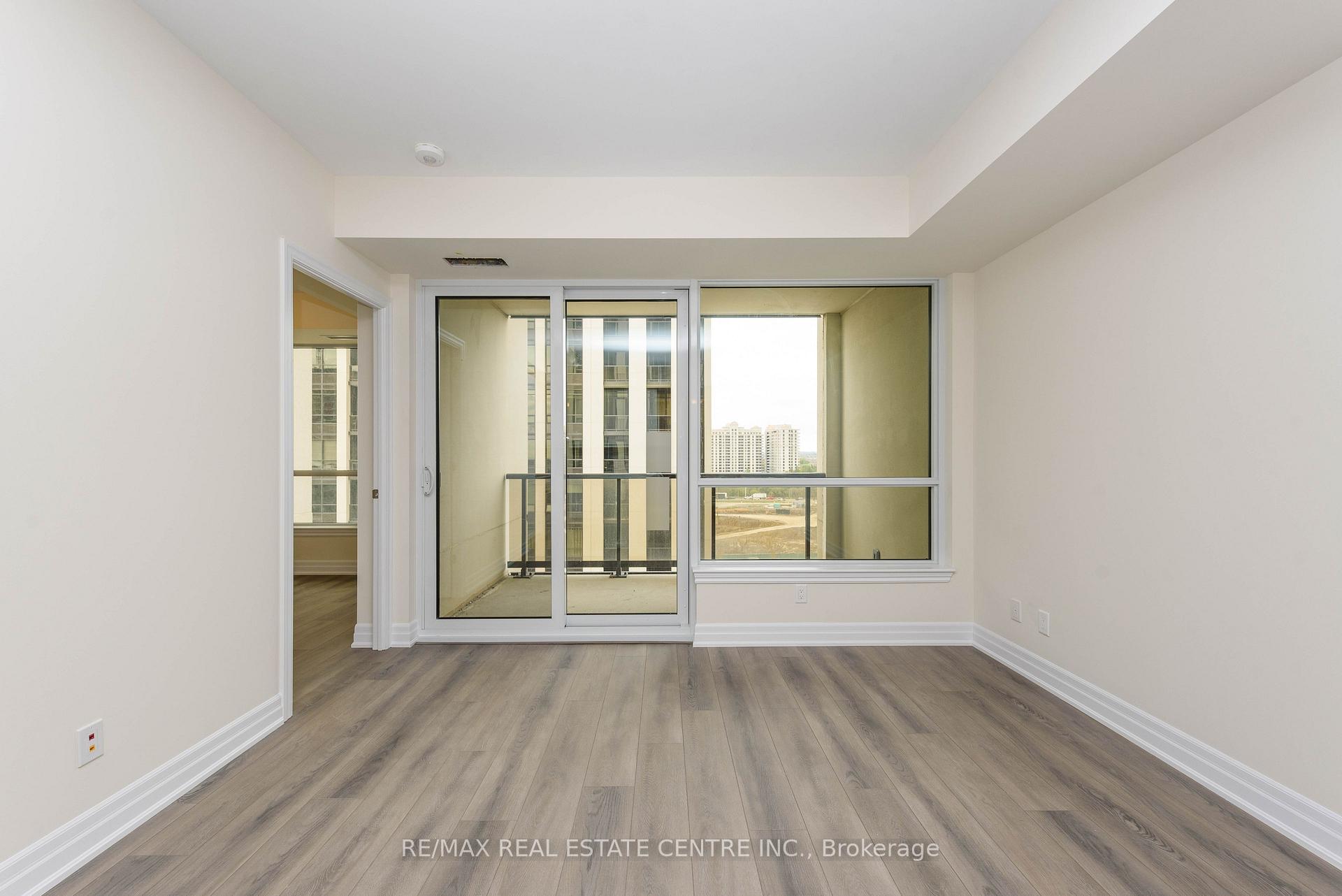Photo 23 of Unit 910, 9075 Jane Street, Vaughan, Concord — HOMEH