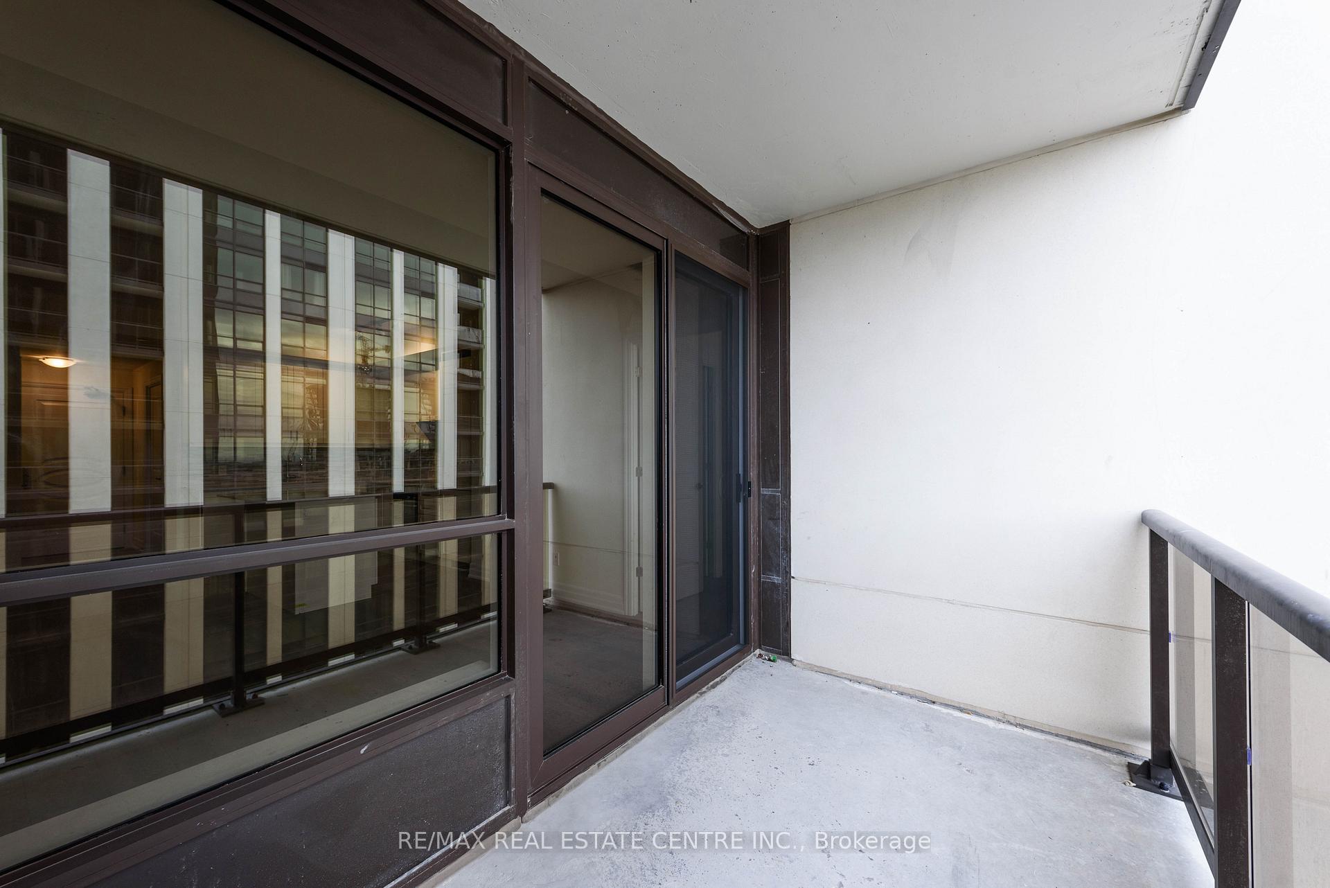 Photo 30 of Unit 910, 9075 Jane Street, Vaughan, Concord — HOMEH