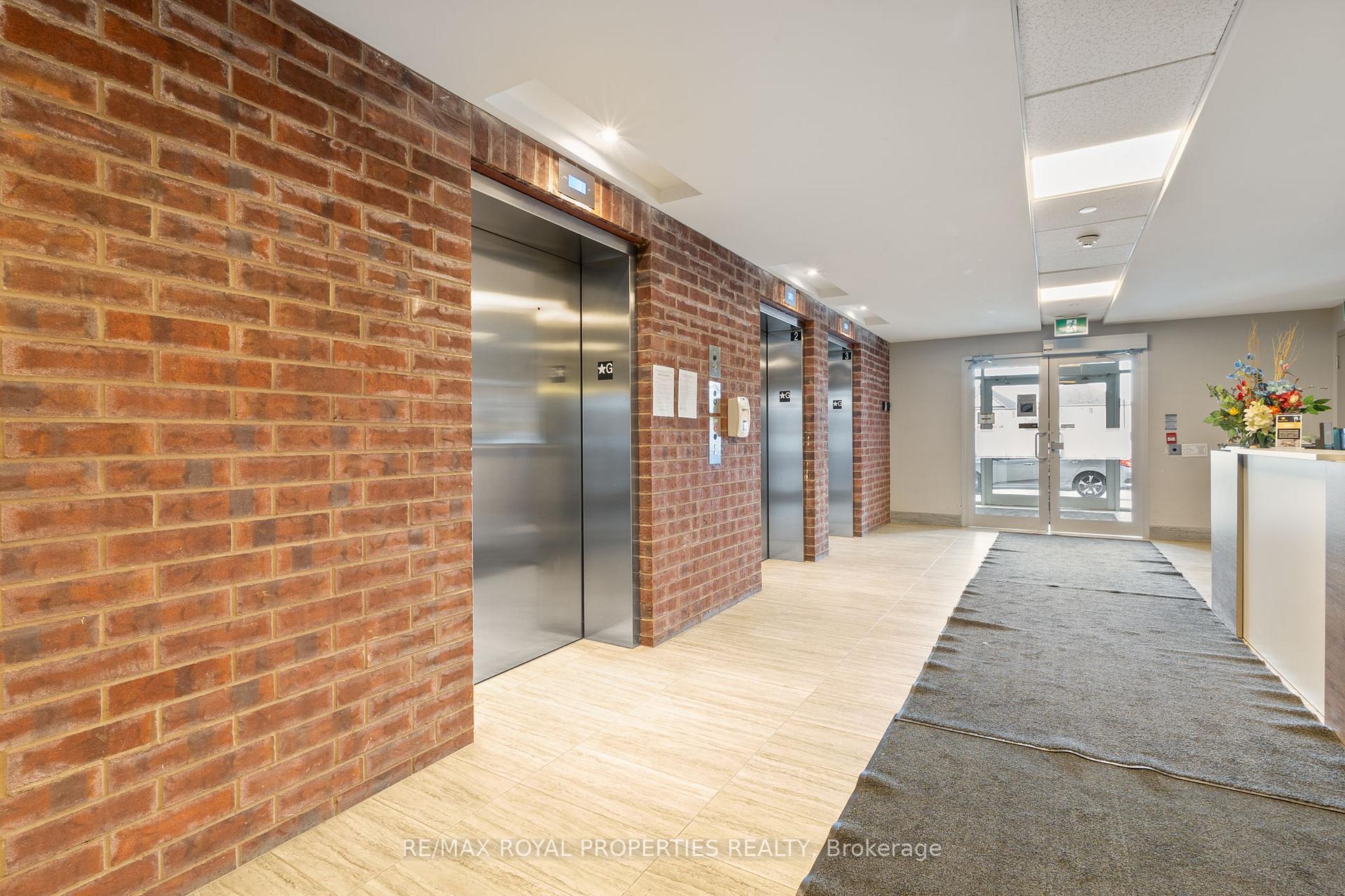 Photo 4 of Unit 216, 7325 Markham Road, Markham, Cedarwood — HOMEH