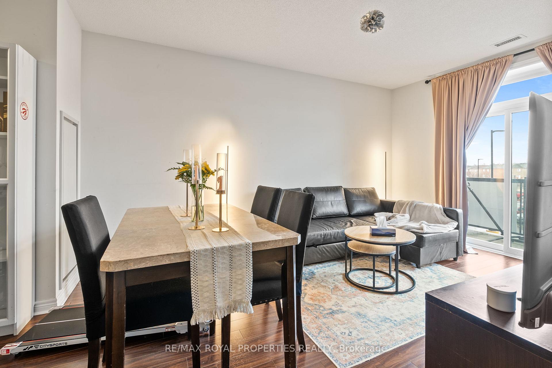 Photo 9 of Unit 216, 7325 Markham Road, Markham, Cedarwood — HOMEH