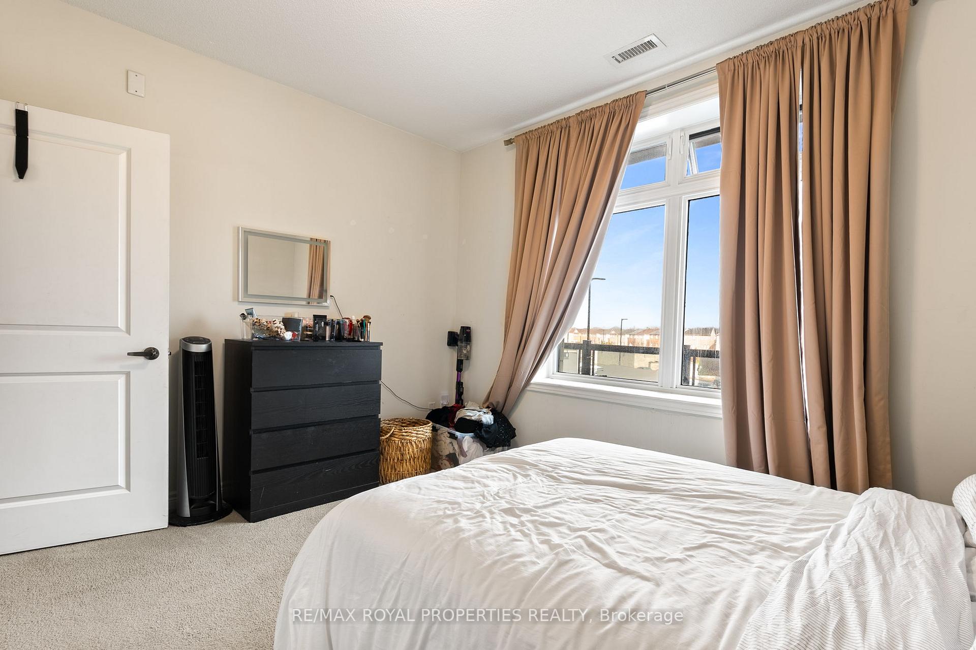 Photo 12 of Unit 216, 7325 Markham Road, Markham, Cedarwood — HOMEH