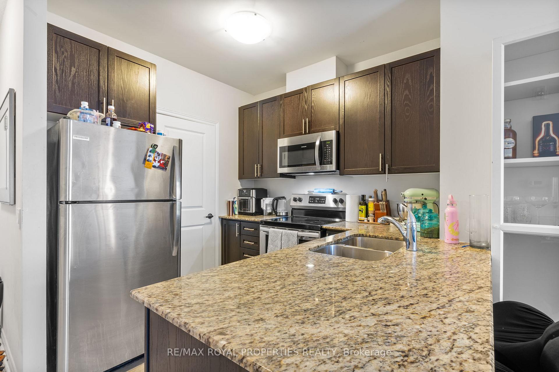 Photo 14 of Unit 216, 7325 Markham Road, Markham, Cedarwood — HOMEH