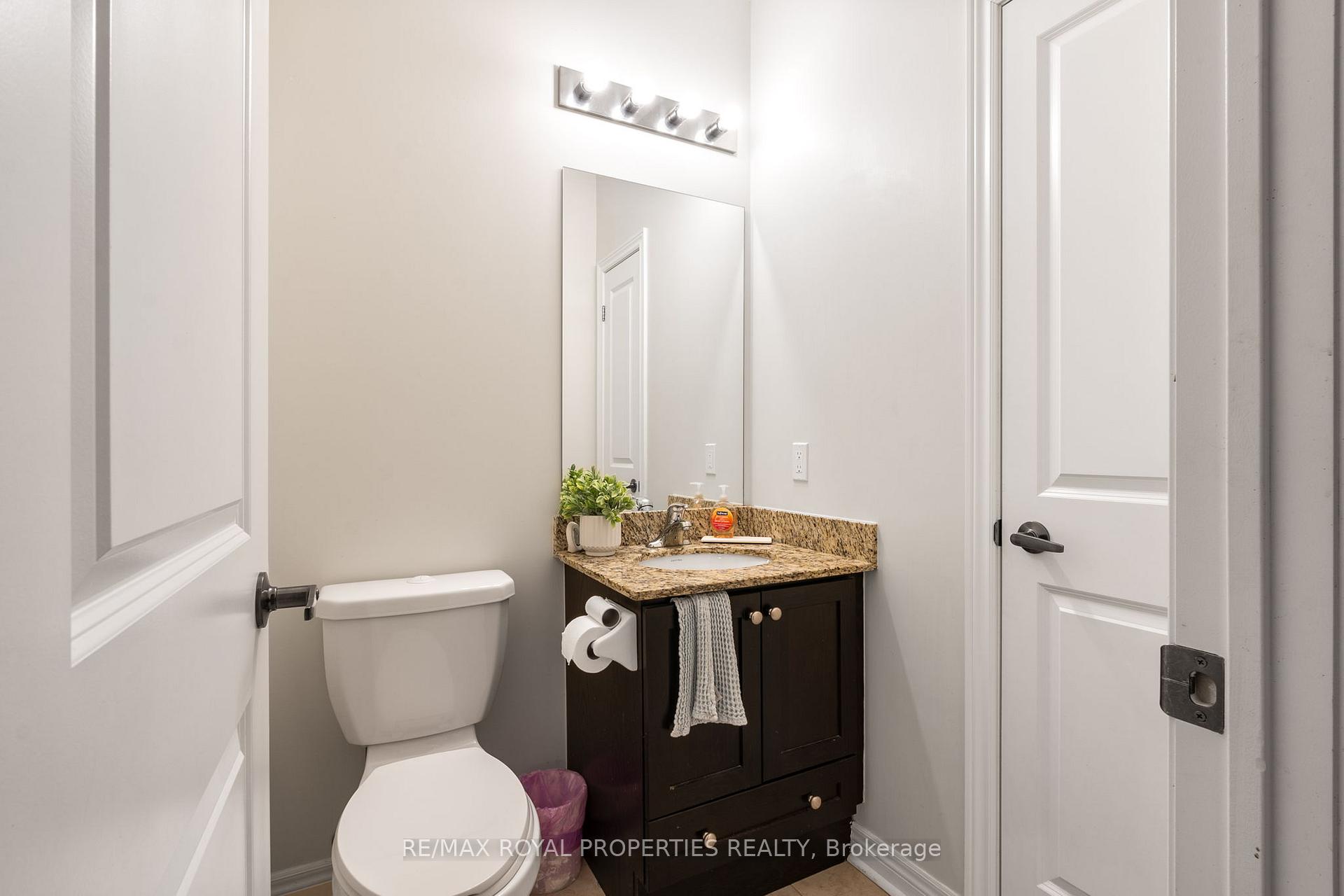 Photo 16 of Unit 216, 7325 Markham Road, Markham, Cedarwood — HOMEH