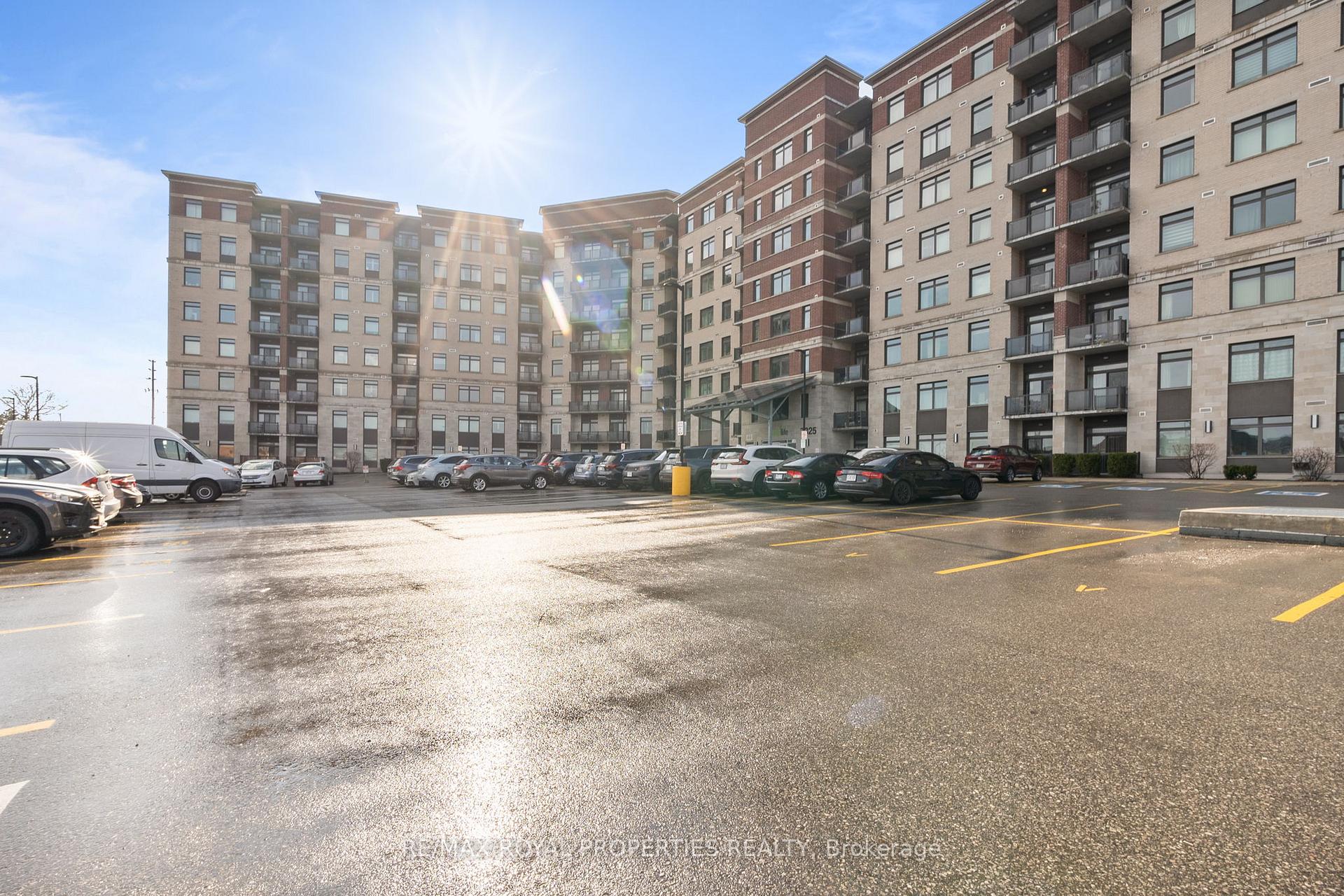 Photo 25 of Unit 216, 7325 Markham Road, Markham, Cedarwood — HOMEH